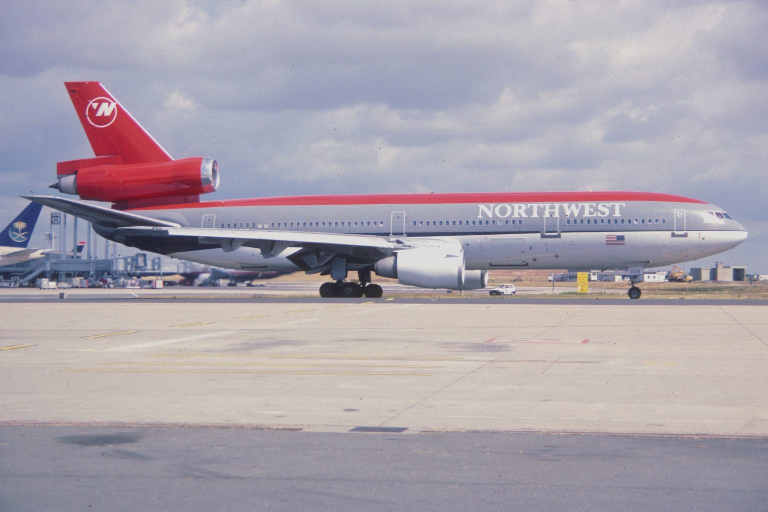 Aircraft – McDonnell Douglas DC-10 – Northwest Airlines History Center