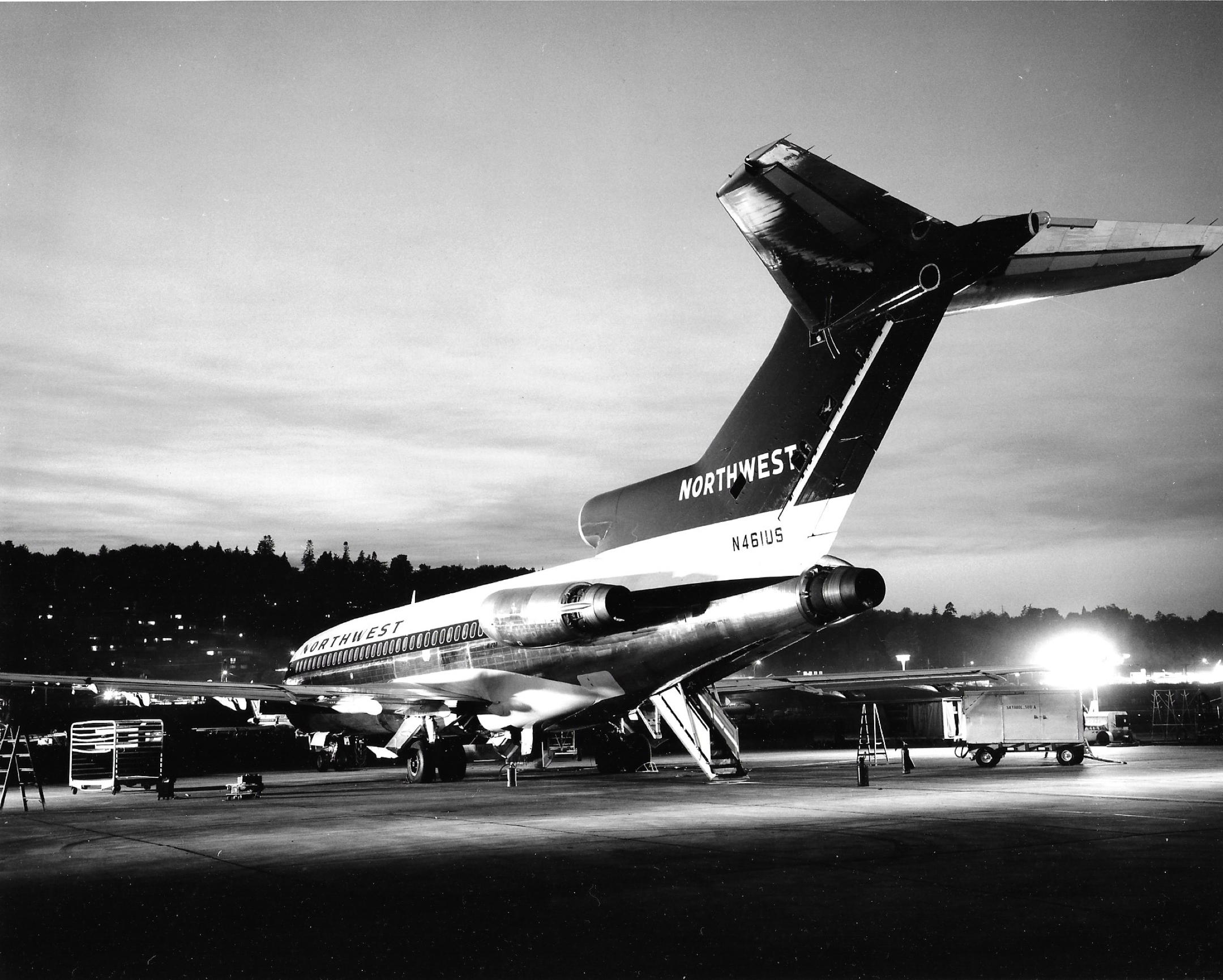 Aircraft – Boeing 727-100 - Northwest Airlines History Center